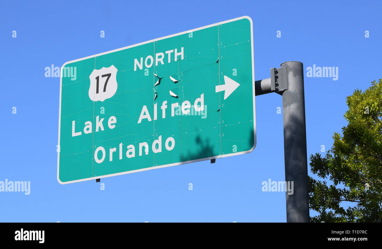 Lake Alfred Orlando Road Sign with arrow pointing right Stock Photo Alamy