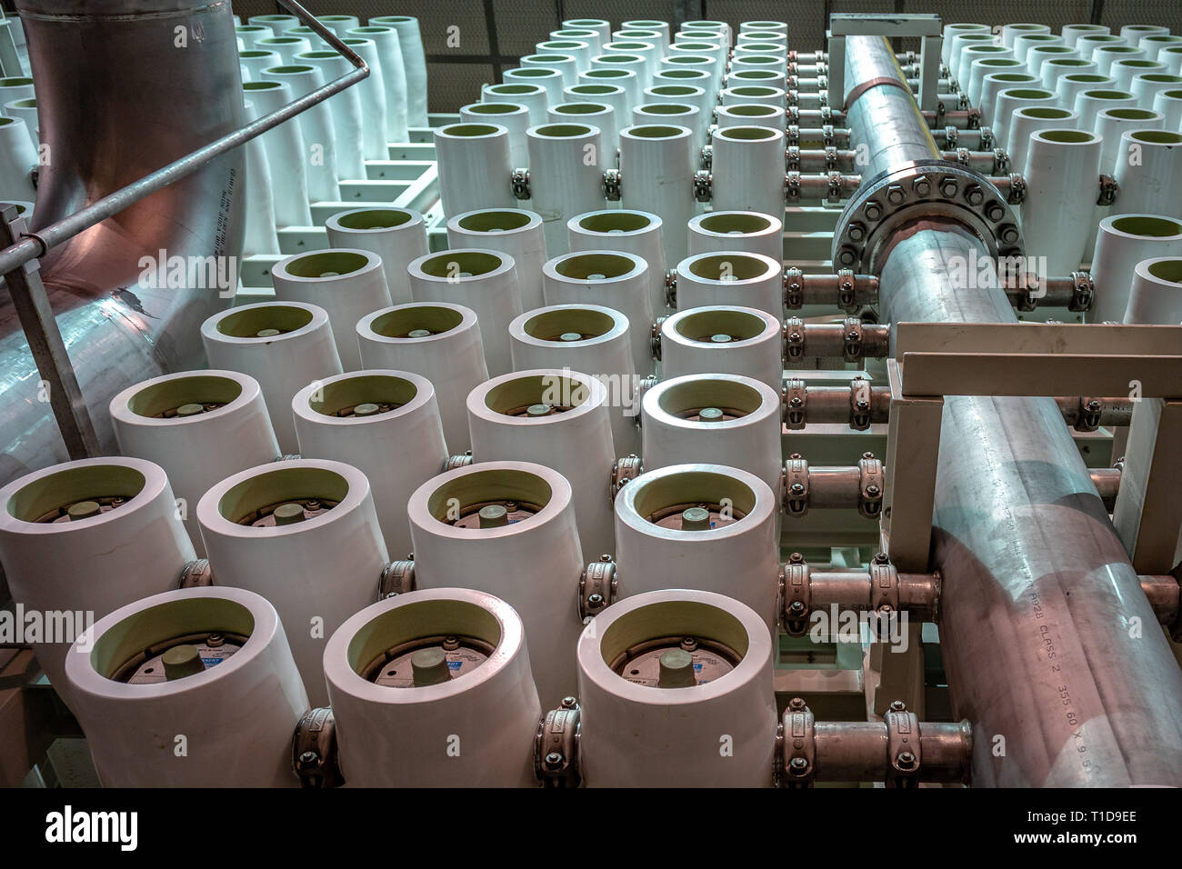 Reverse osmosis desalination plant hi-res stock photography and images ...