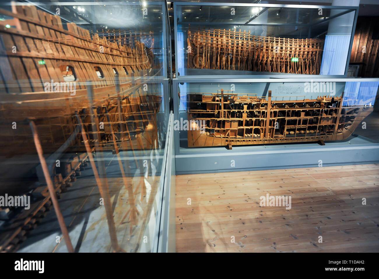 Model of 62 cannon warship HMS Kronprins Gustaf Adolf designed in 1782 ...