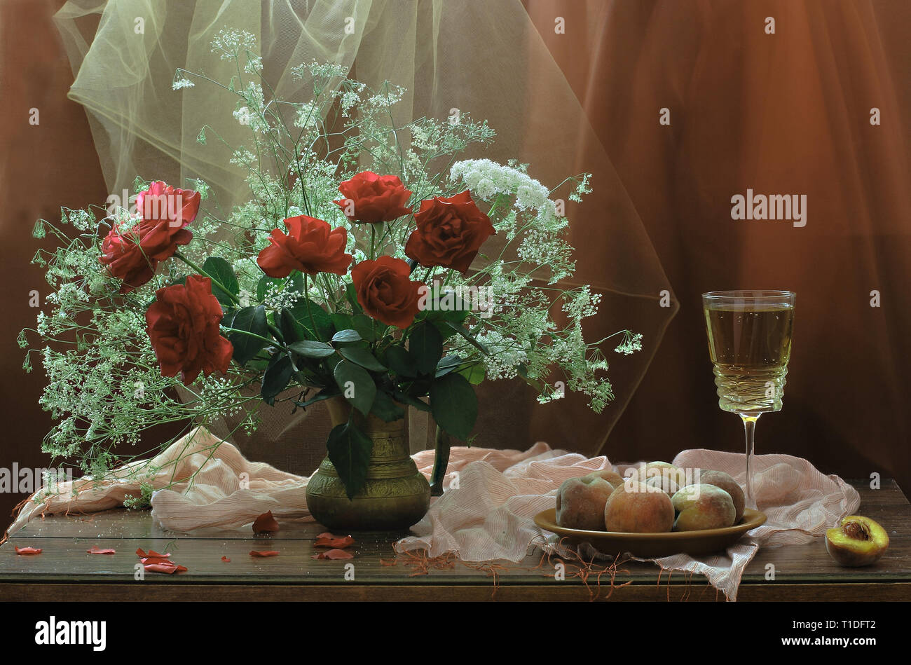 Still life with wine with fruits Stock Photo - Alamy
