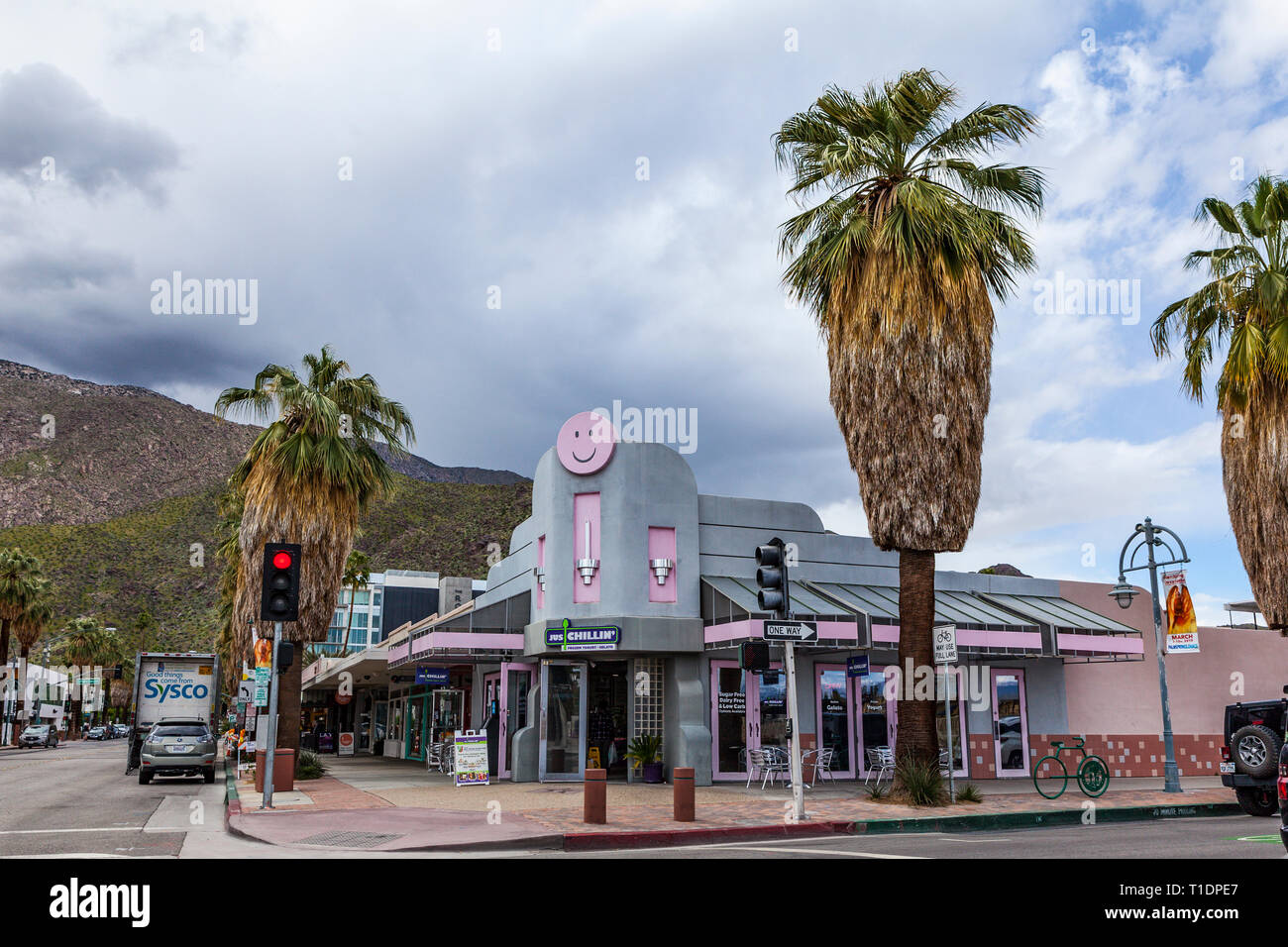 Make your own frozen yogurt hires stock photography and images Alamy