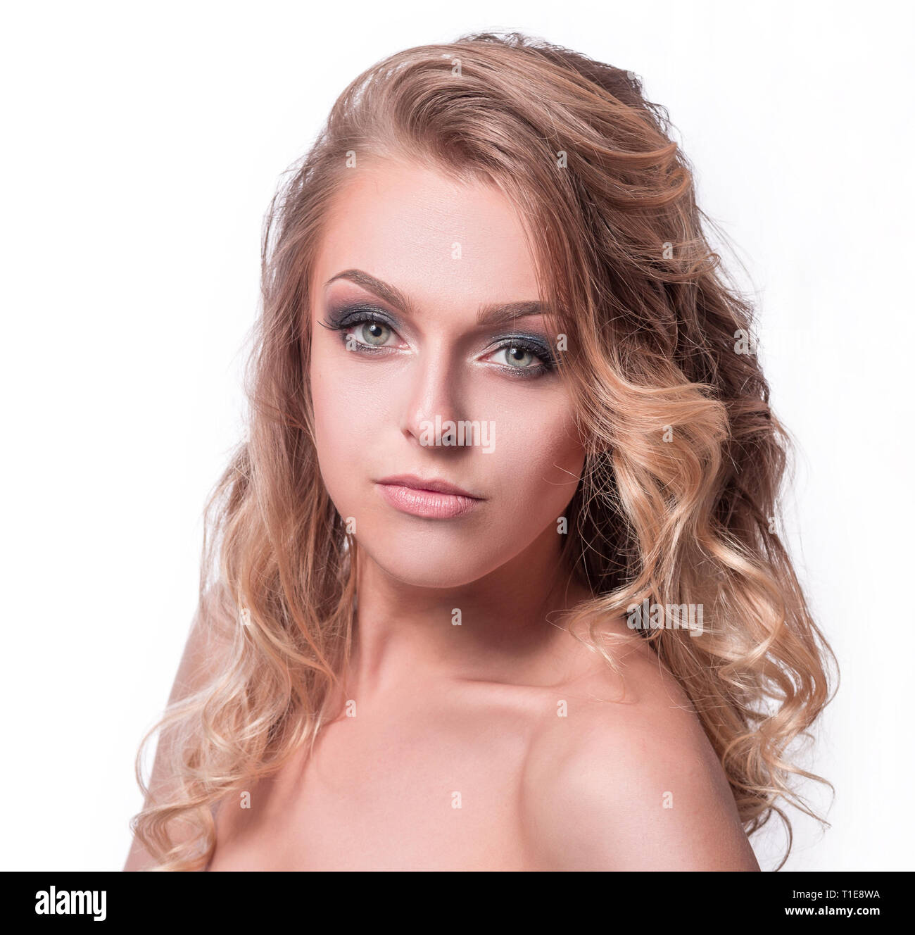 Portrait of a young woman with natural makeup and well-groomed hair ...