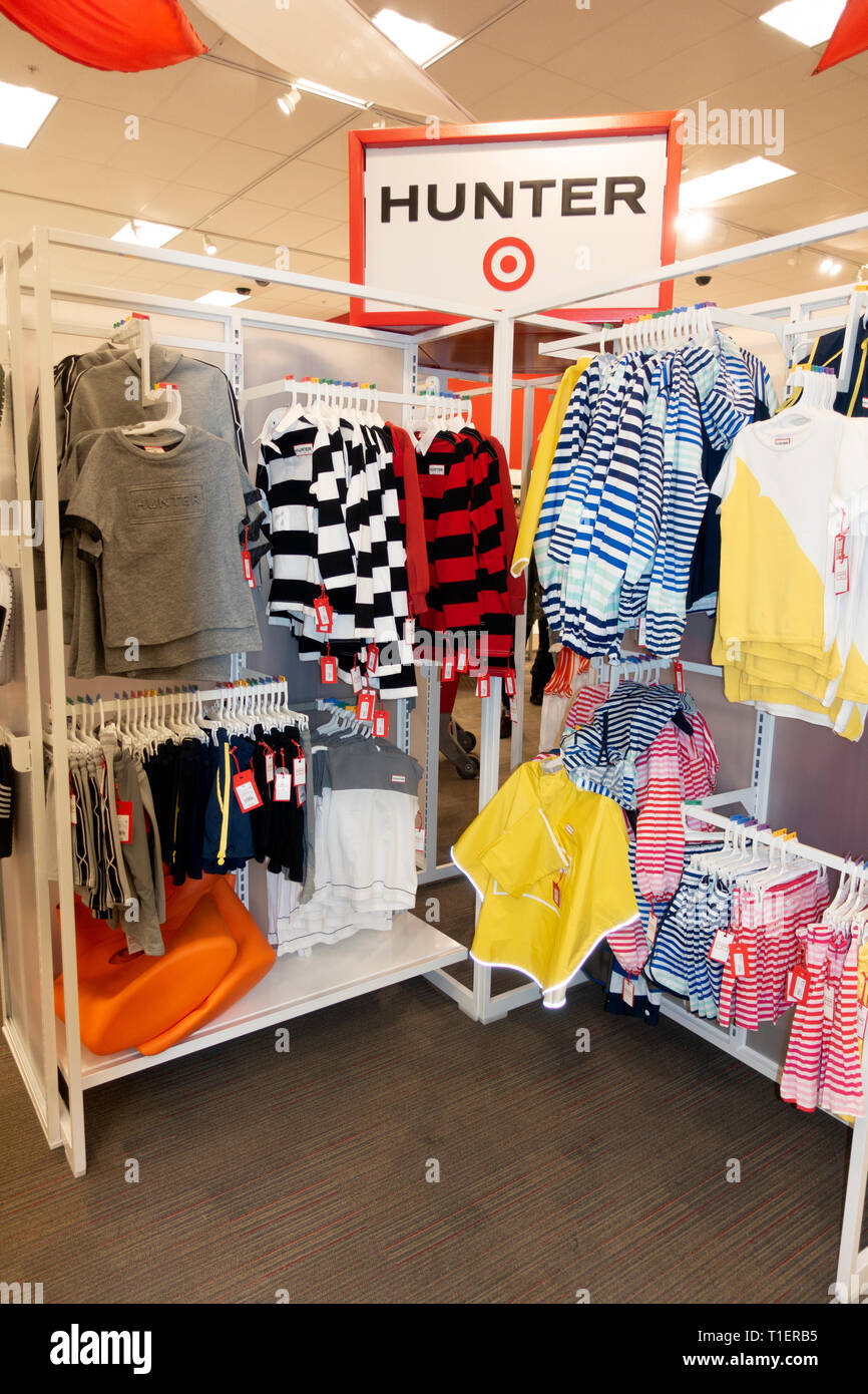 Target store clothing hi-res stock photography and images - Alamy
