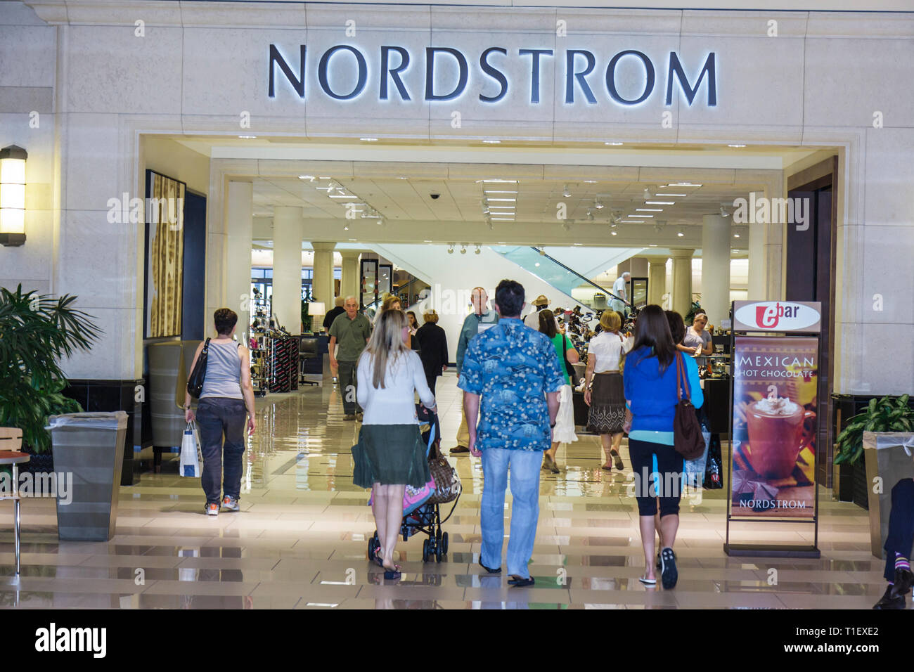 Miami Florida,Aventura Mall stores shoppers shopping fountain enclosed  complex inside interior Stock Photo - Alamy