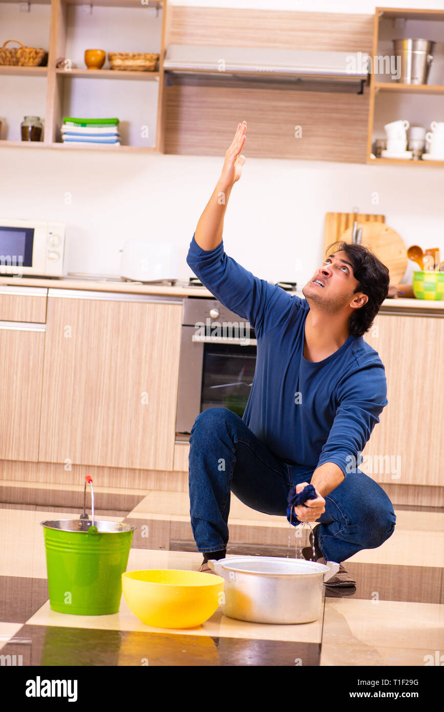 Water leak home sitting hires stock photography and images Alamy