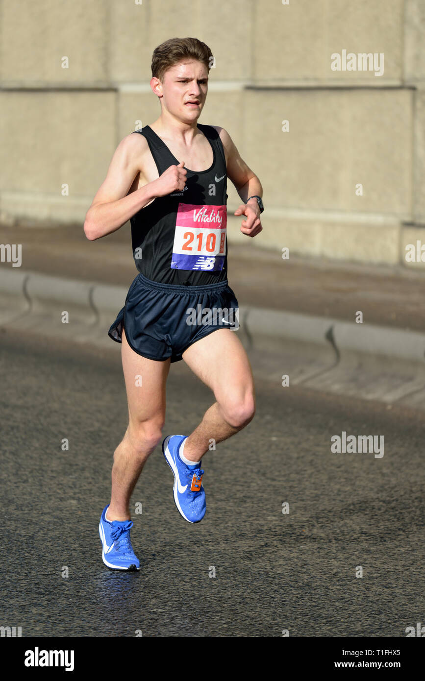 Male Club Runner, 2018 Vitality Big Half marathon, Canary Wharf, East London,  United Kingdom Stock Photo