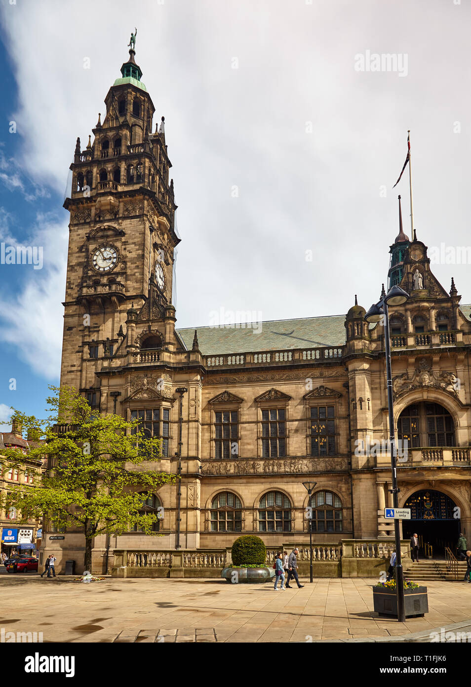 Vulcan sheffield town hall hi-res stock photography and images - Alamy