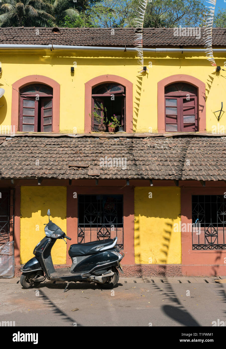 Old colonial house, Fontainhas, Panaji (Panjim), Goa, India Stock Photo