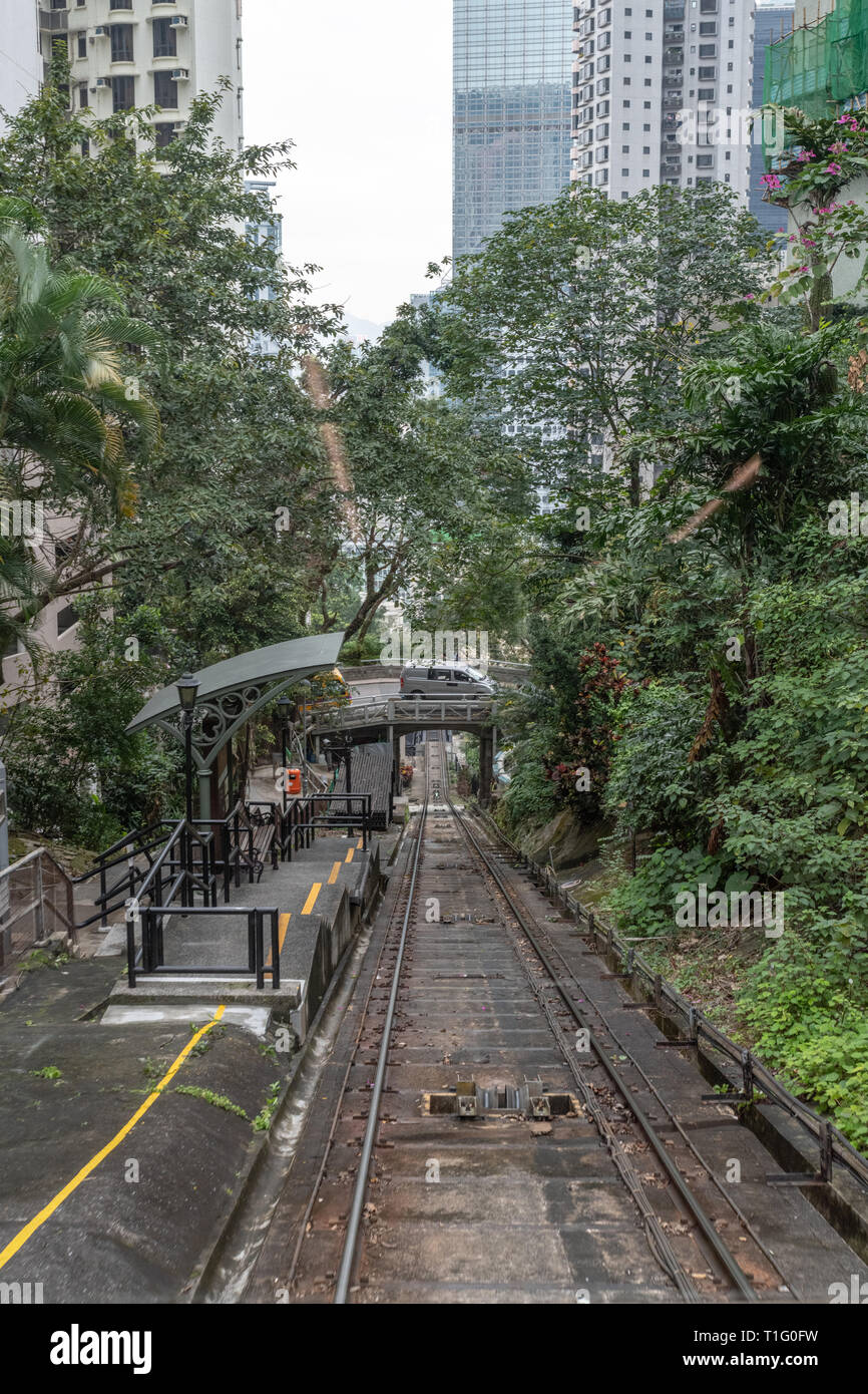 Victoria peak hong kong tram hi-res stock photography and images - Alamy