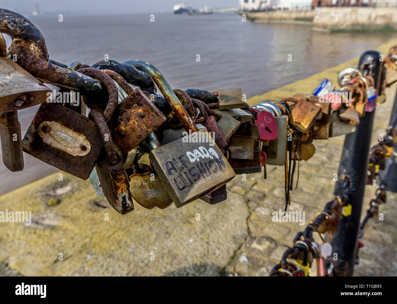 Liverpool padlocks hires stock photography and images Alamy