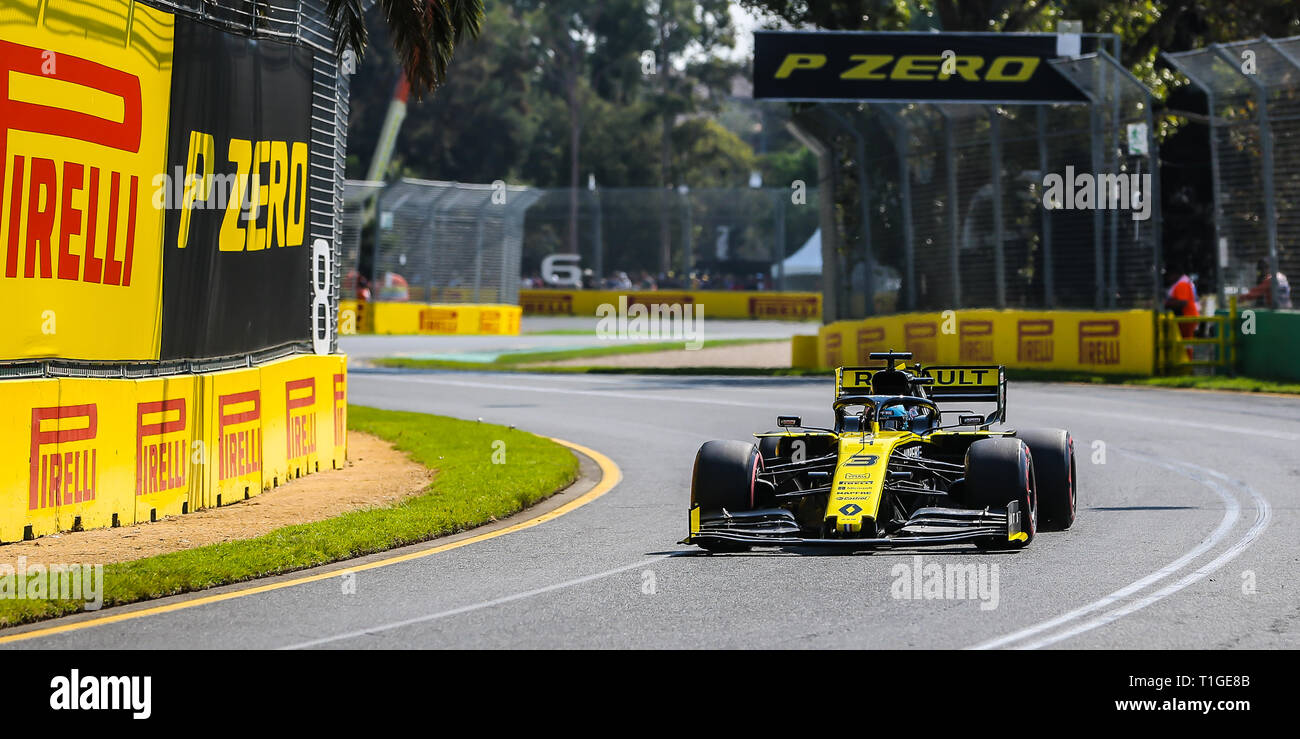 is Ofre Husarbejde MELBOURNE, AUSTRALIA - MARCH 16: Daniel RICCIARDO of Renault F1 Team during  3rd practice session on day 3 of the 2019 Formula 1 Australian Grand Prix  Stock Photo - Alamy