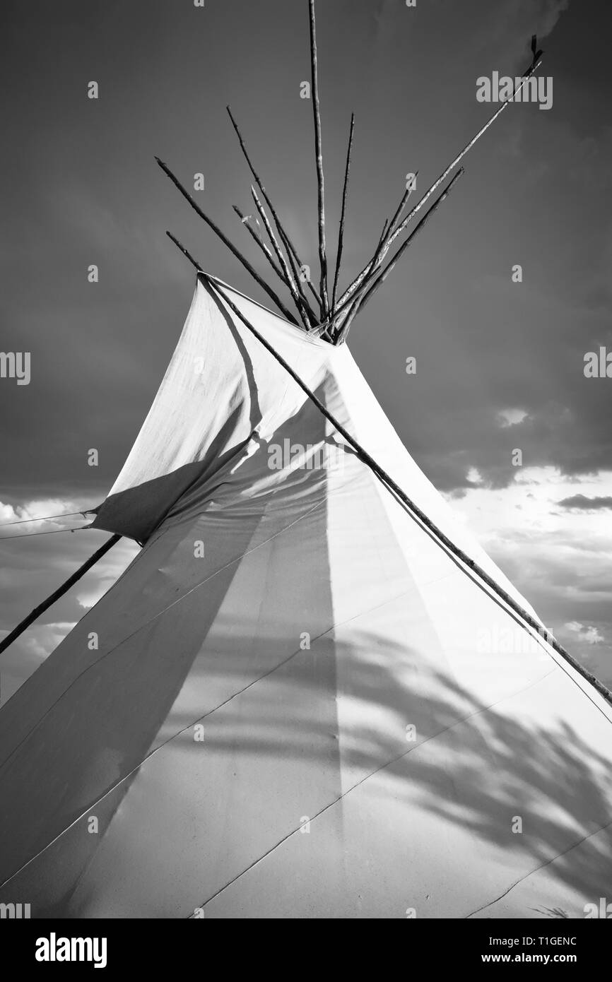 Western plains view Black and White Stock Photos & Images - Alamy