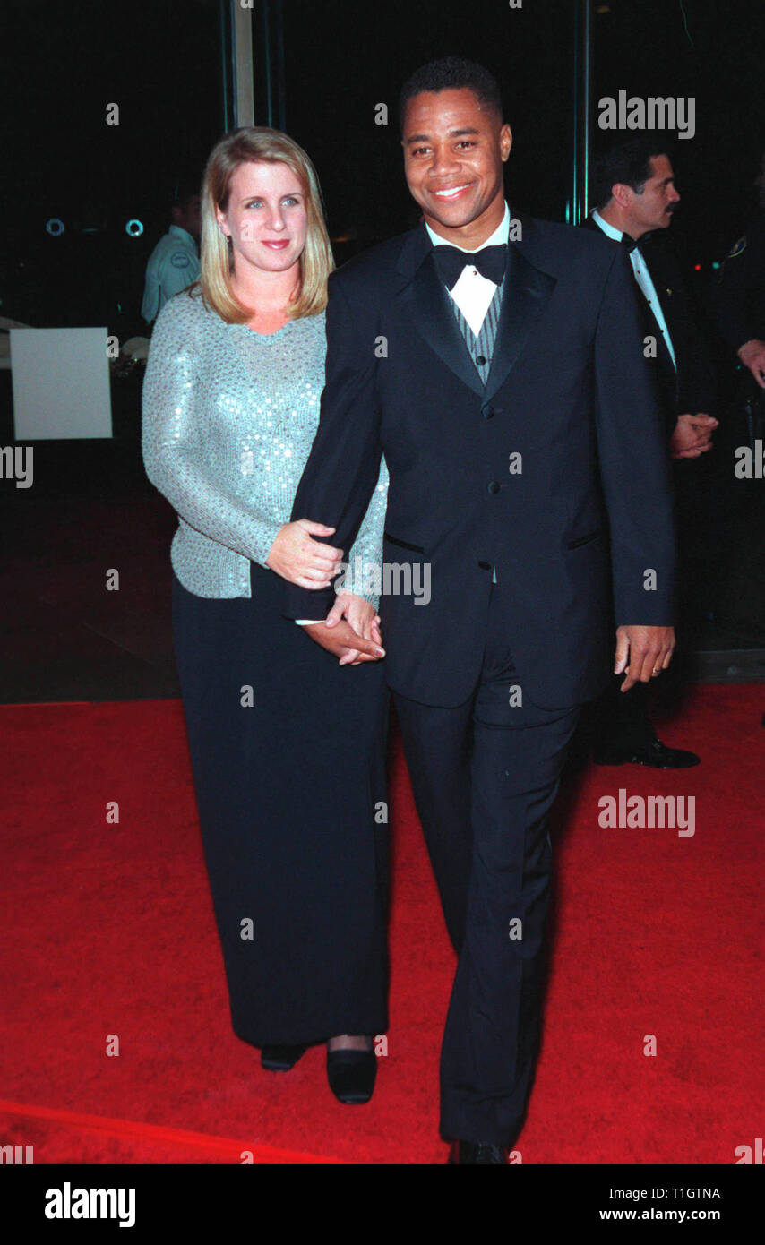 LOS ANGELES, CA - February 18, 1999: Actor CUBA GOODING JR. & wife SARAH at the American Film Institute Life Achievement Award tribute to Dustin Hoffman. © Paul Smith / Featureflash Stock Photo