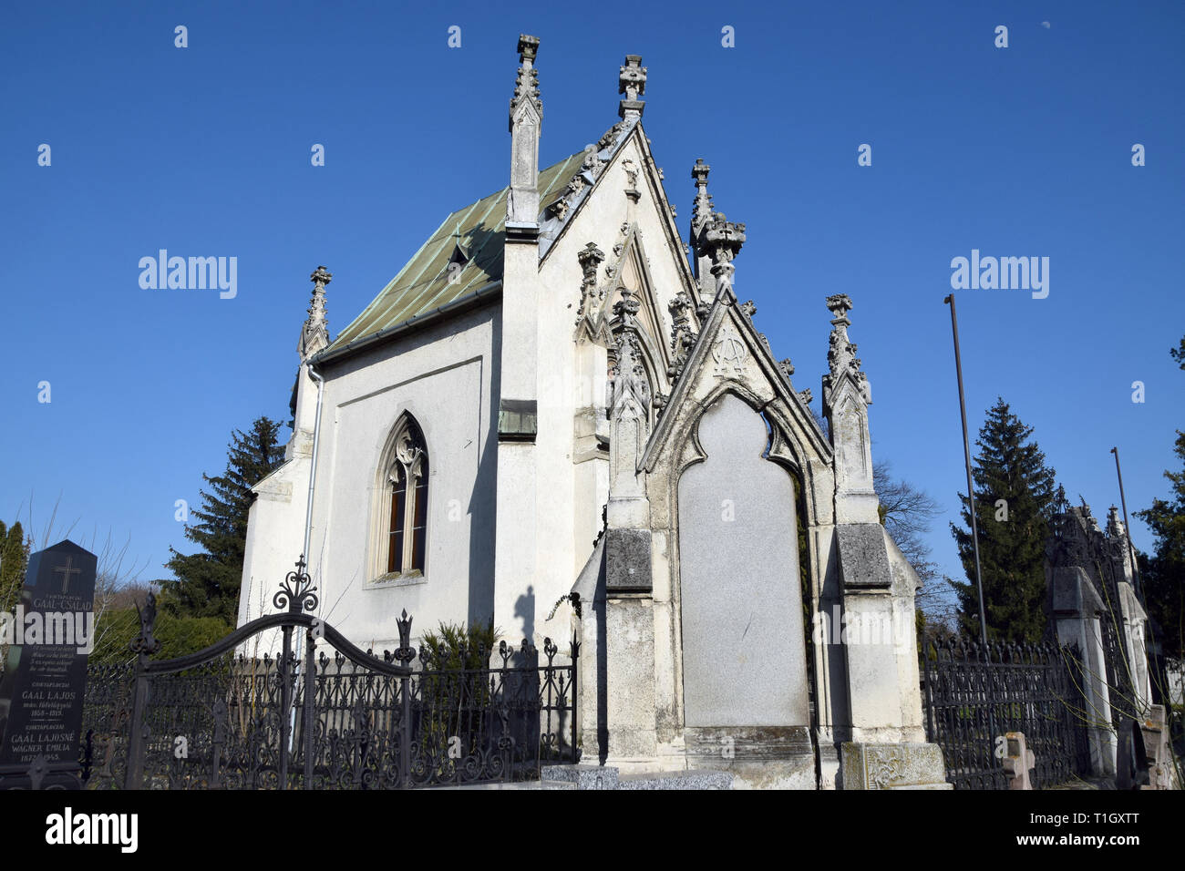 Luczenbacher Cemetery Chapel, Szob, Hungary. Luczenbacher temetokapolna, Szob, Magyarorszag. Stock Photo