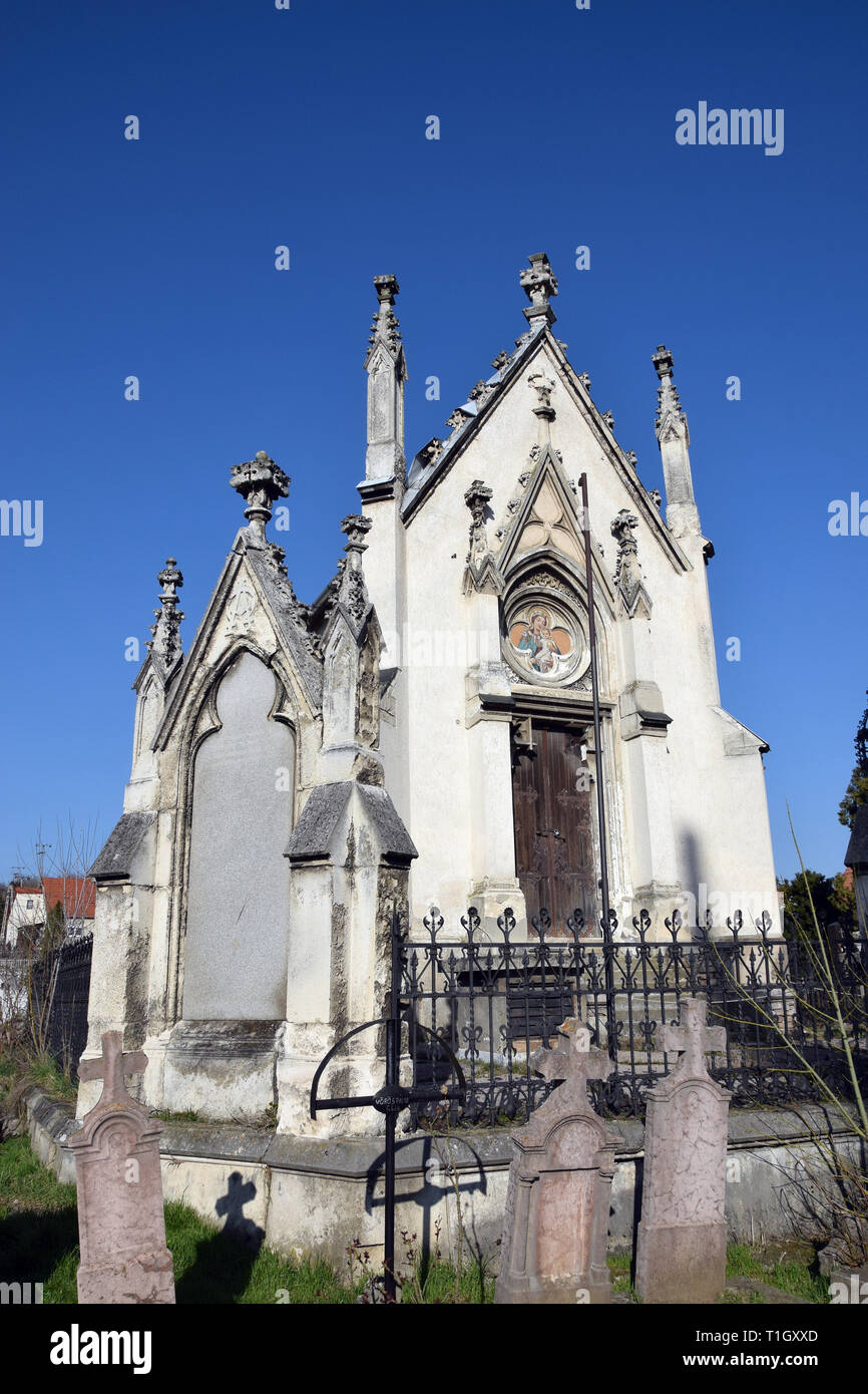 Luczenbacher Cemetery Chapel, Szob, Hungary. Luczenbacher temetokapolna, Szob, Magyarorszag. Stock Photo