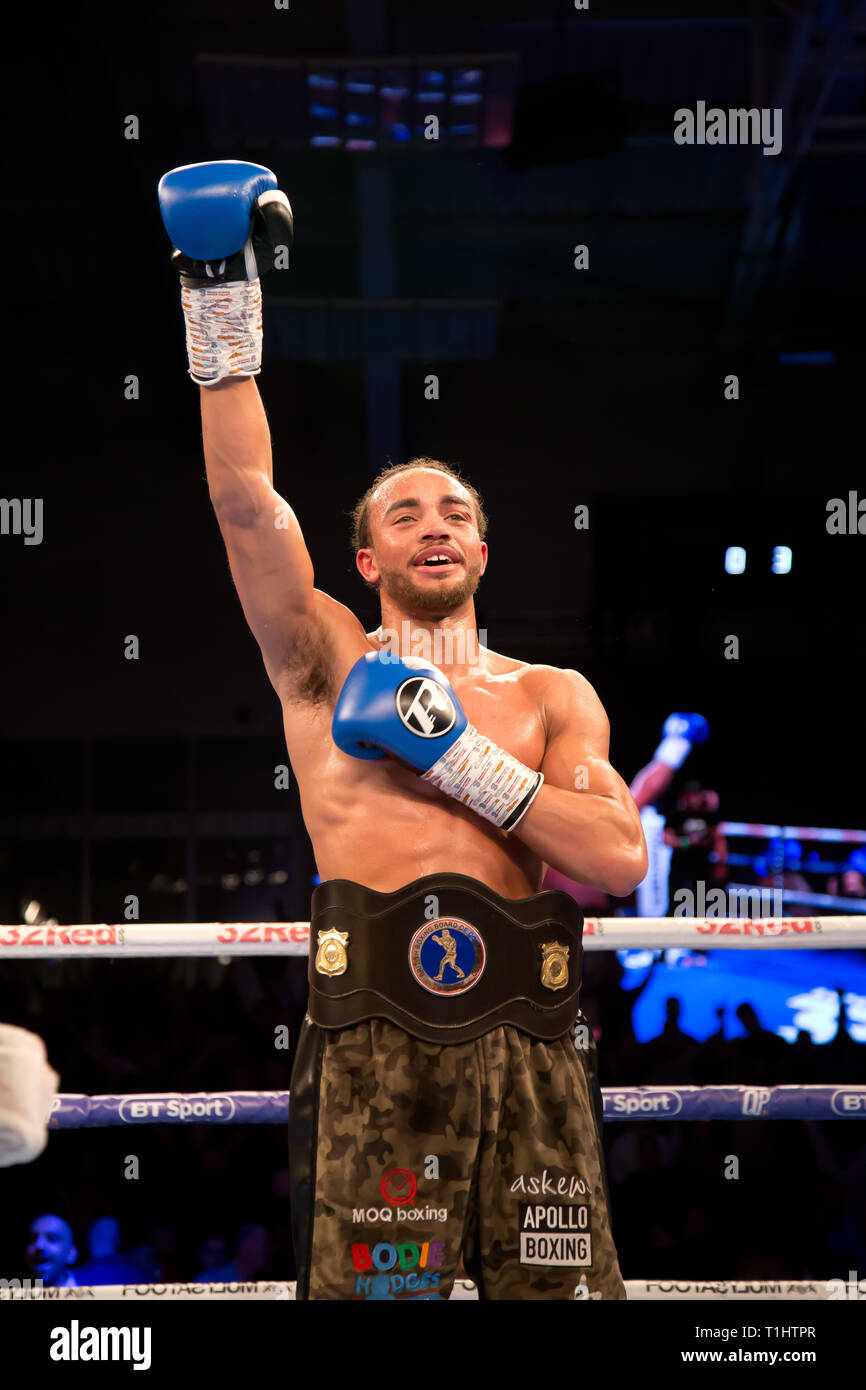 Колледж қыздары жалаңаш