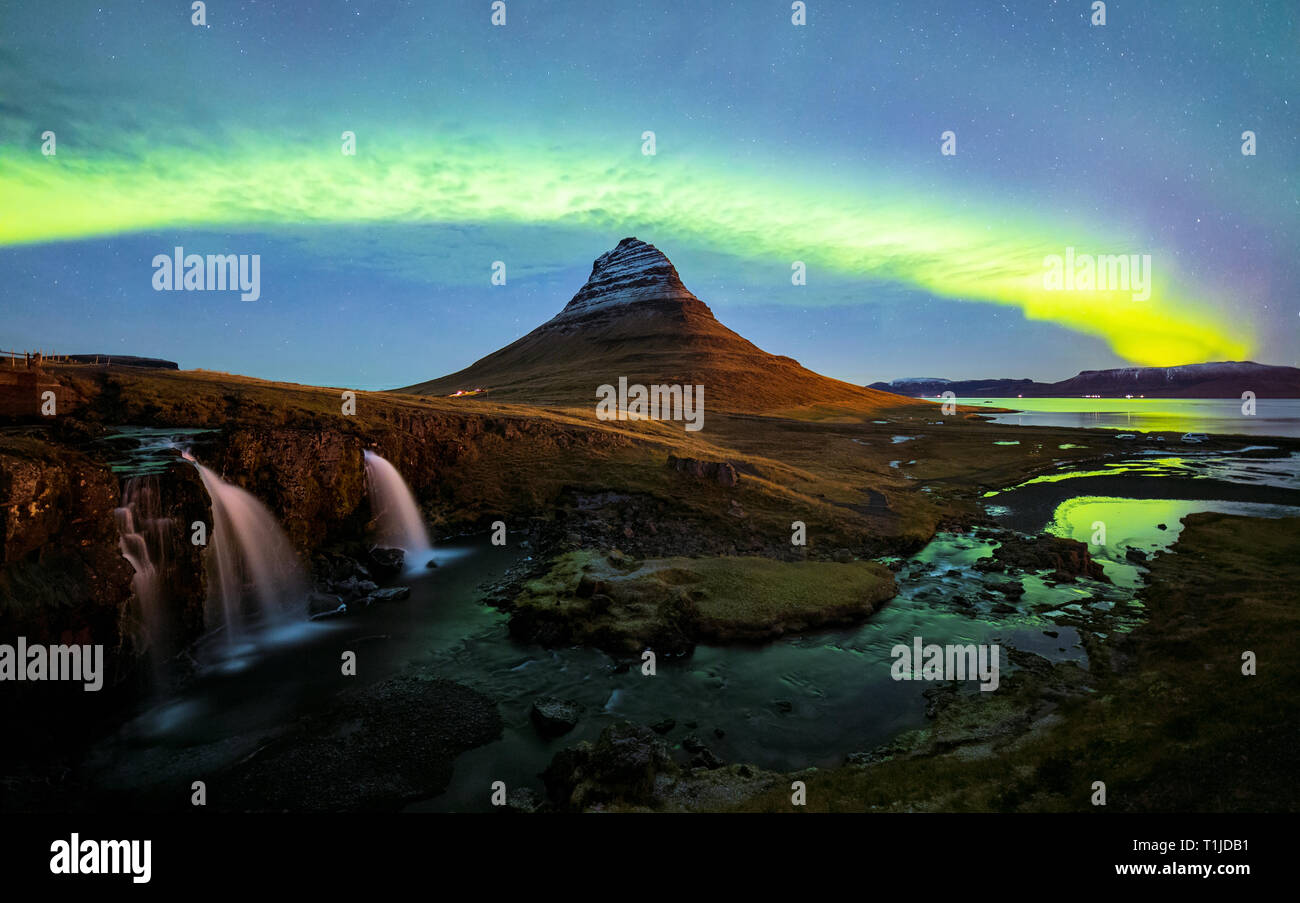 mount-kirkjufell-northern-lights-hi-res-stock-photography-and-images