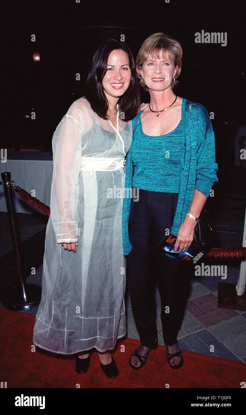 LOS ANGELES, CA - September 21, 1999: Actress SHANNON LEE, daughter of the  late Bruce Lee, & mother LINDA CADWELL at Los Angeles premiere of 
