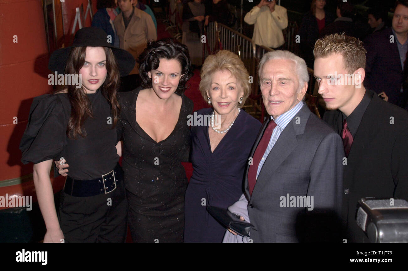 LOS ANGELES, CA. December 05, 1999: Actress Mariah O'brien, Jenny Mccarthy, Anne & Kirk Douglas & Director John Asher at premiere of their movie Diamonds. © Paul Smith/Featureflash Stock Photo