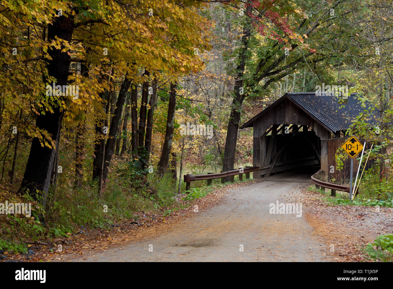 Seguin covered bridge hires stock photography and images Alamy