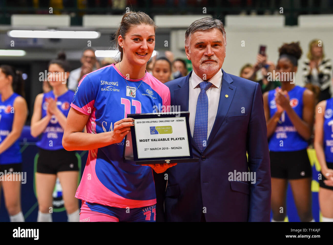 Candy Arena, Monza, Italy. 27th March, 2019. CEV Volleyball Challenge Cup women, Final, 2nd leg. Anne Buijs of Saugella Monza MVP of the finals of Challenge Cup after the match between Saugella Monza and Aydin BBSK at the Candy Arena Italy.  Credit: Claudio Grassi/Alamy Live News Stock Photo