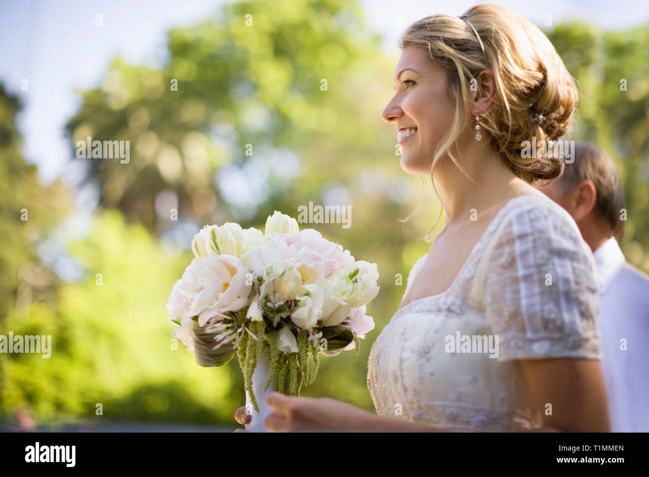 Smiling bride father holding hi-res stock photography and images - Alamy