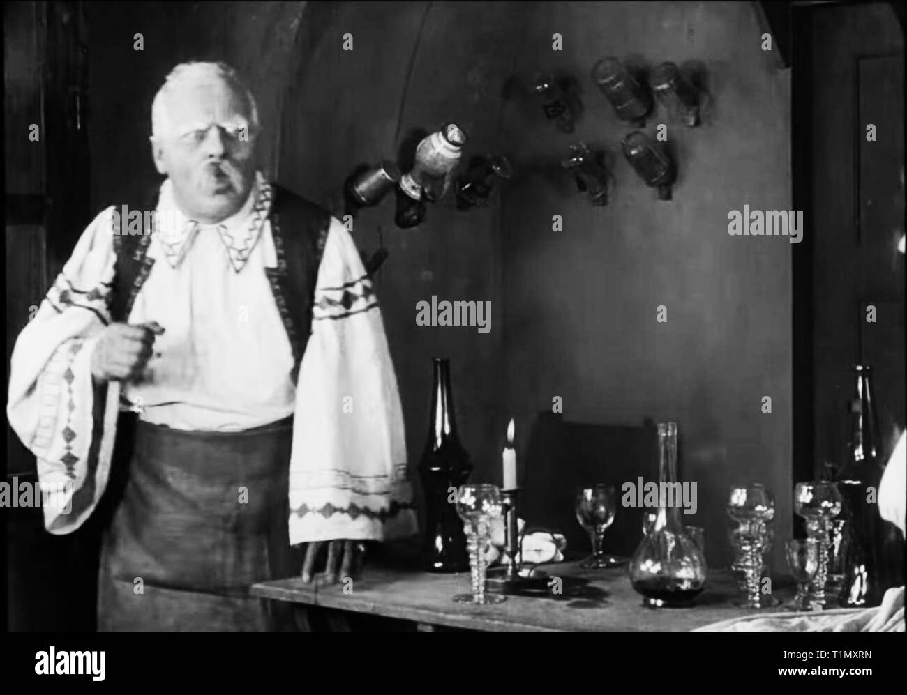 Nosferatu 1922 vintage movie screen Stock Photo - Alamy