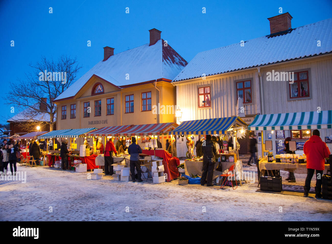 Christmas market in Old Linköping Stock Photo - Alamy