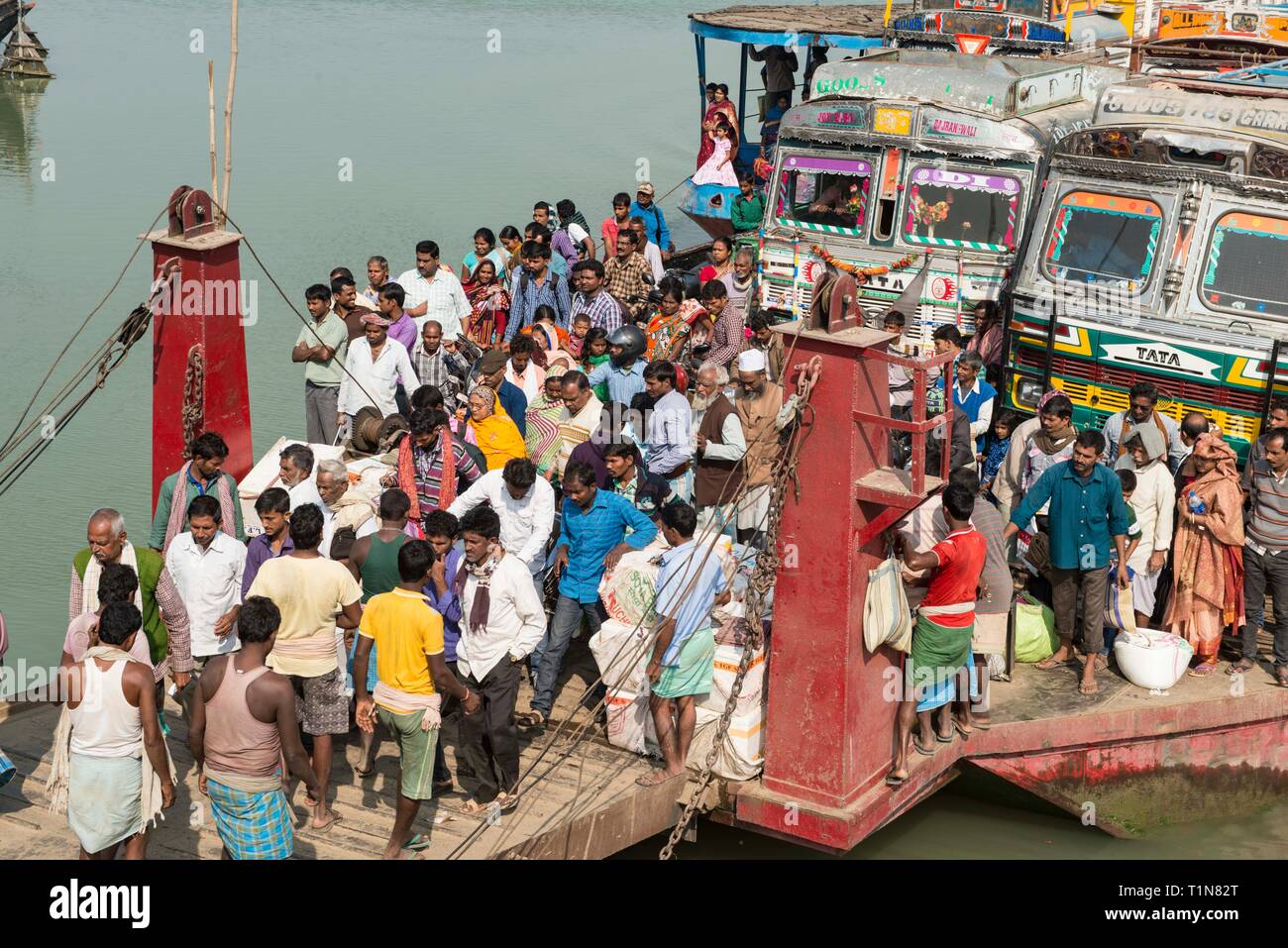 INDIA, BIHAR, RAJMAHAL,Ferry approaching the pier of Rajmahal after crossing the river Ganges Stock Photo