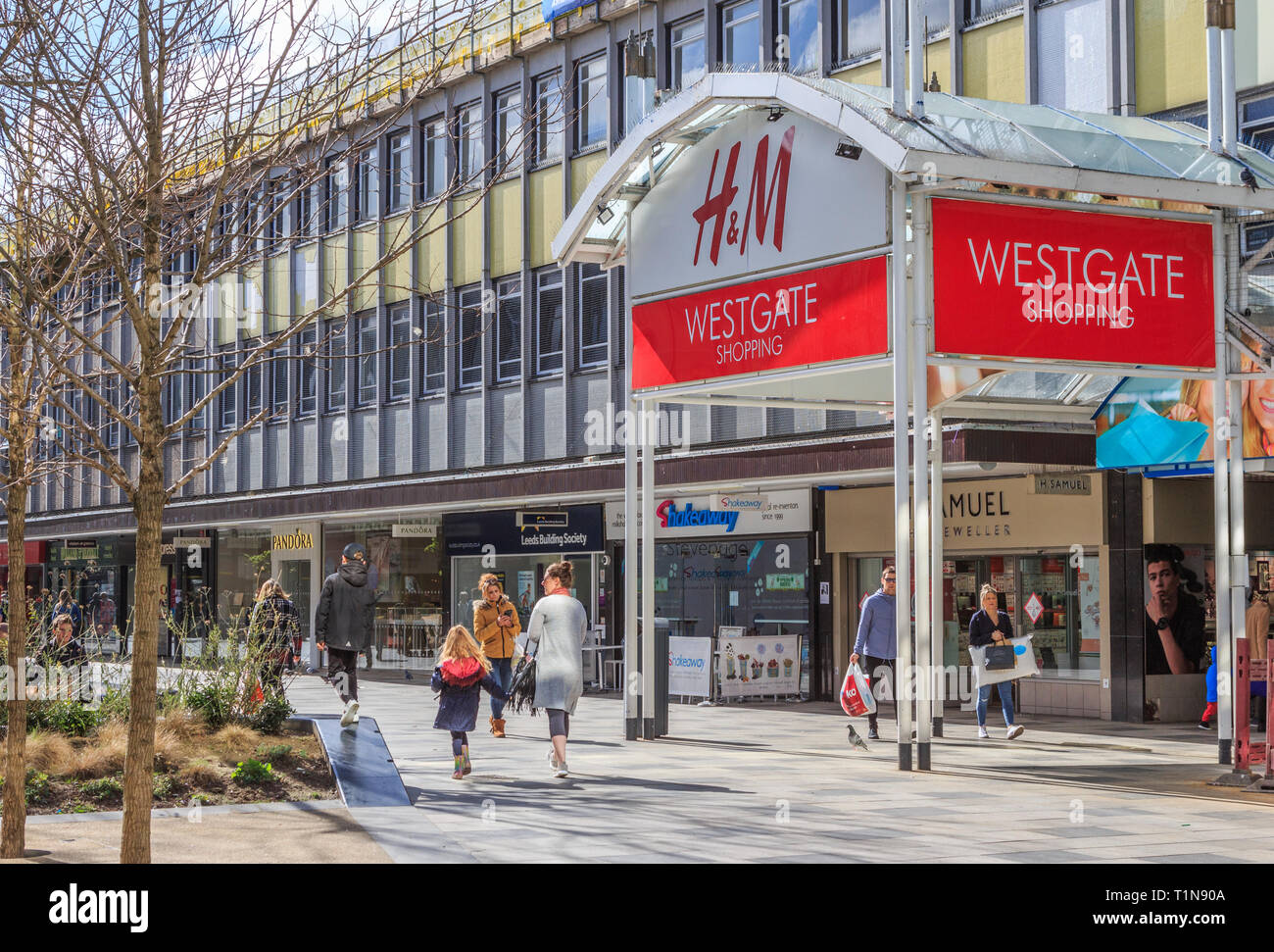 Westgate Shopping Centre Stevenage Town Centre High Street Hertfordshire England Uk Gb Stock Photo Alamy Westgate Shopping Centre Stevenage Town Centre High Street Hertfordshire England Uk Gb Stock Photo Alamy