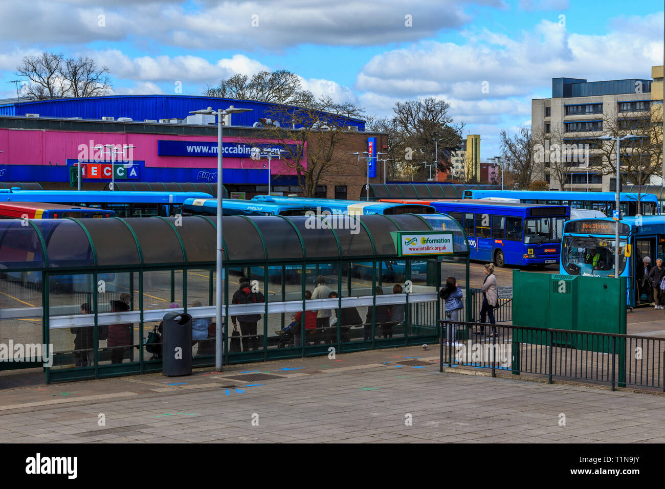 Stevenage town centre shopping hertfordshire hi-res stock photography ...