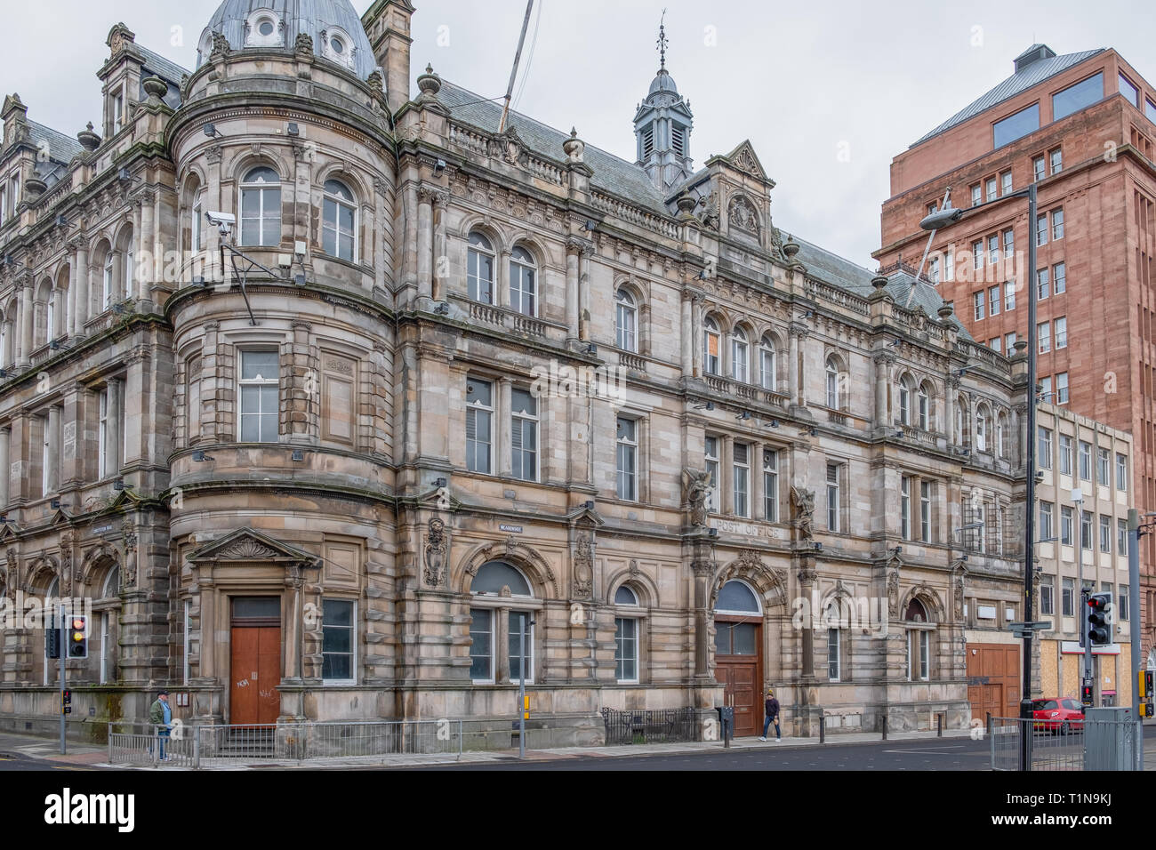 Dundee cloudy hires stock photography and images Alamy