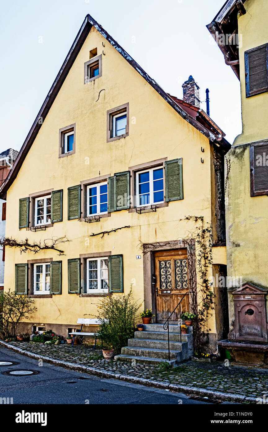 Alte hauser hi-res stock photography and images - Alamy