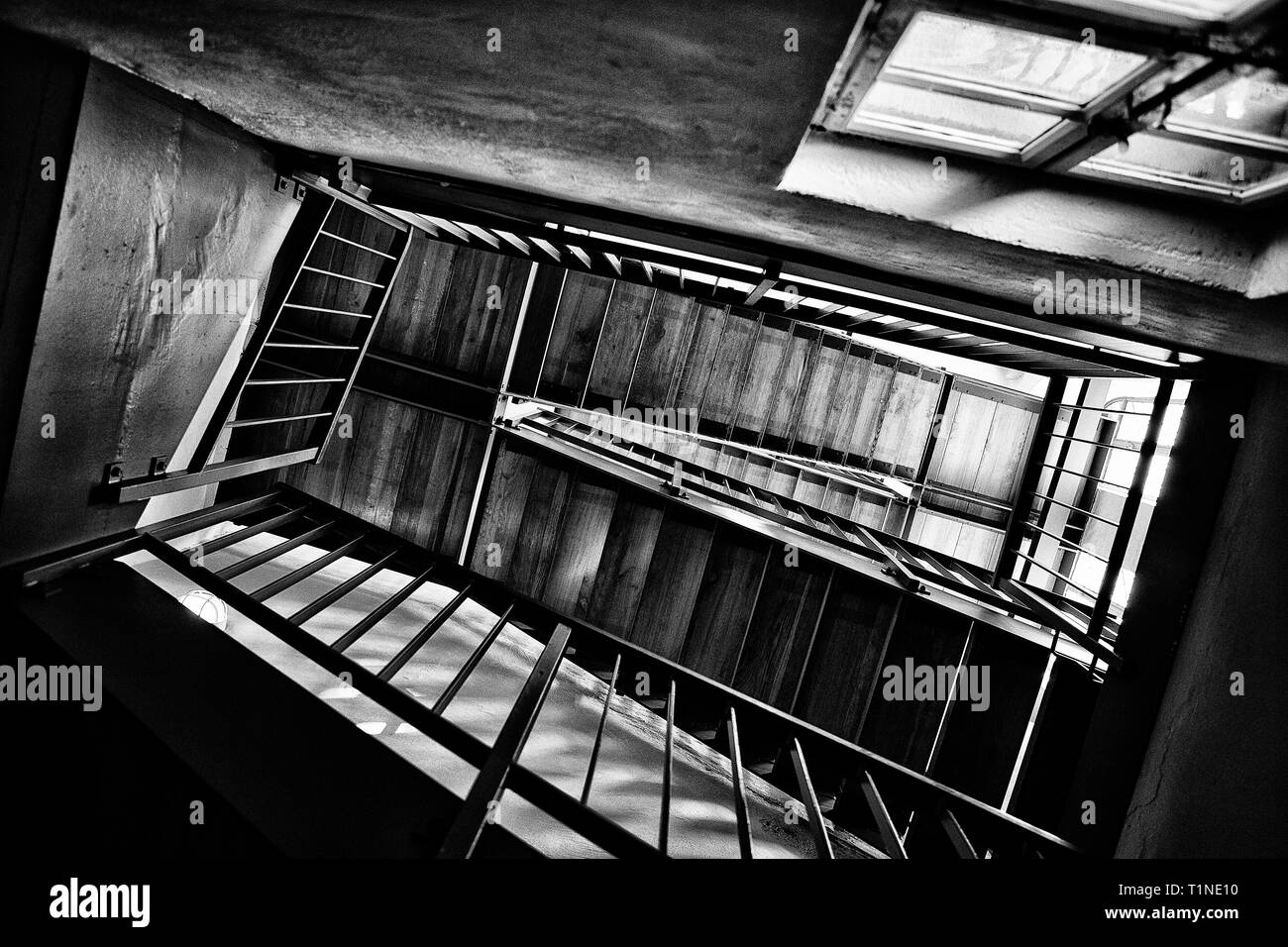 Dark staircase Black and White Stock Photos & Images - Alamy