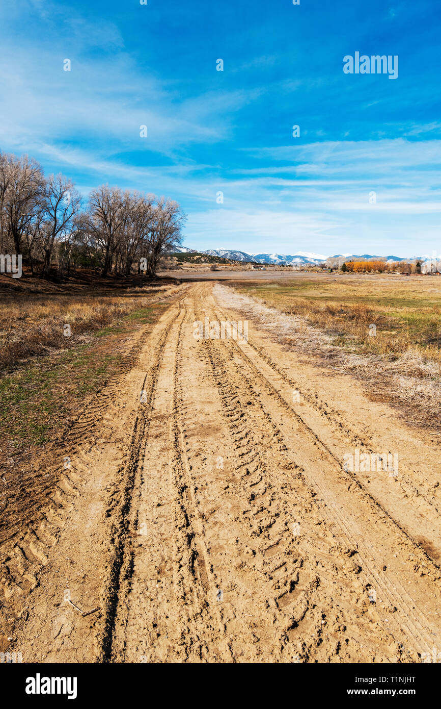 Dirt road texture hires stock photography and images Alamy