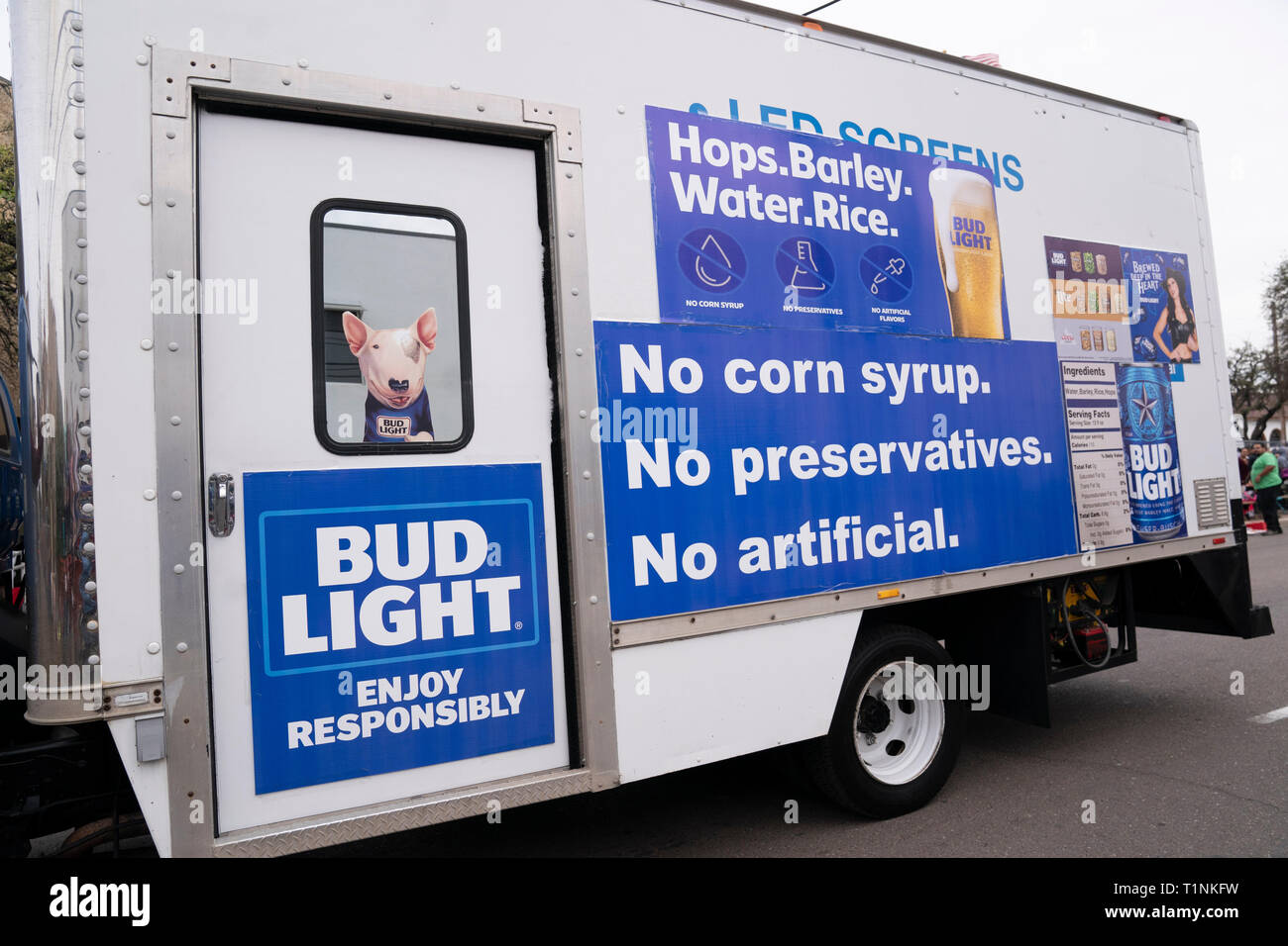 Spuds mackenzie hi-res stock photography and images - Alamy