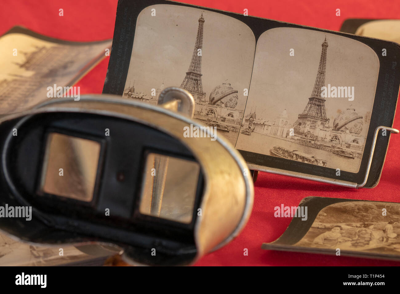 Victorian stereoscopic 'The Perfectscope' visor with photo of the Eiffel Tower and the Celestial Globe at the 1900 Exhibition1900 Stock Photo