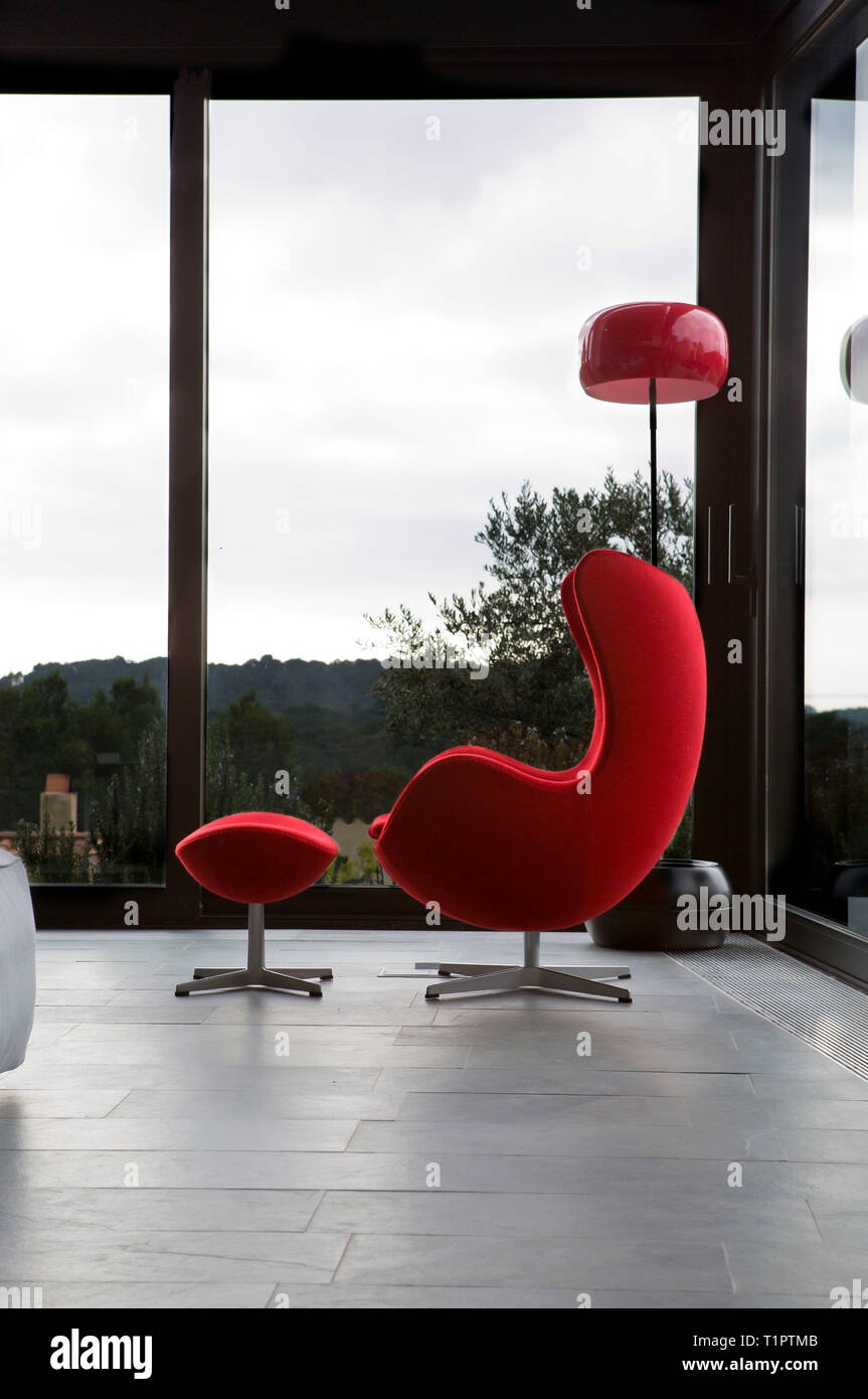 Red egg chair Stock Photo Alamy