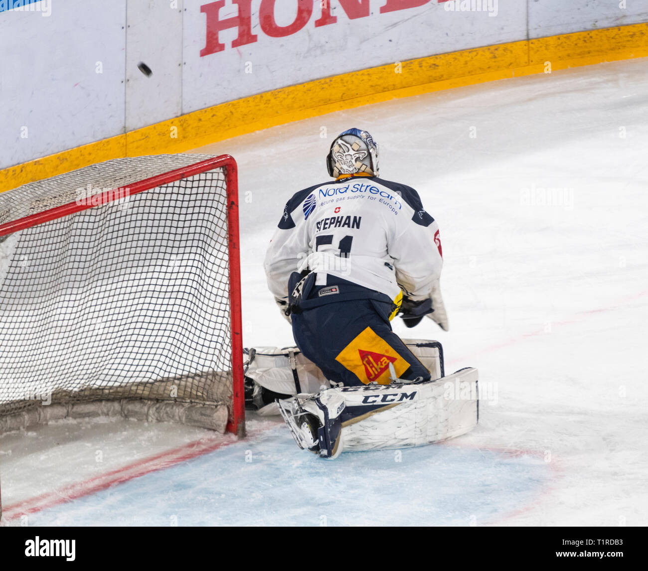 Lausanne, Switzerland. 28th march, 2019. LNA SWISS ICE HOCKEY LAUSANNE HC VS EV ZUG - Lausanne Hc Vs RV Zug at Vaudoise Arena, Lausanne (Playoffs, Semi-final Act II), 28-03-2019. Credit: Eric Dubost/Alamy Live News Stock Photo