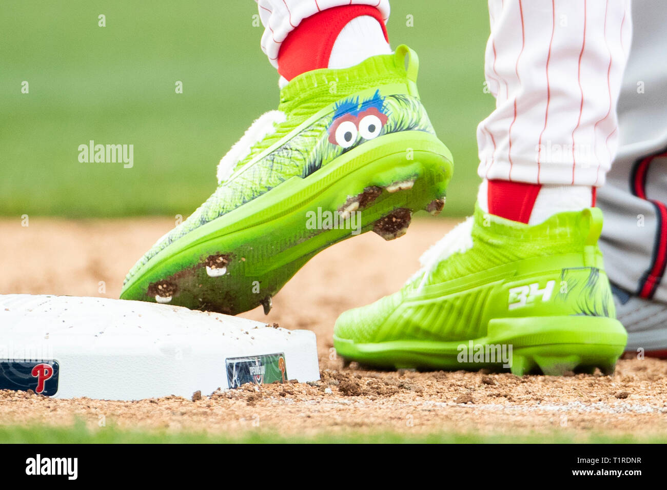 bryce harper 2019 cleats