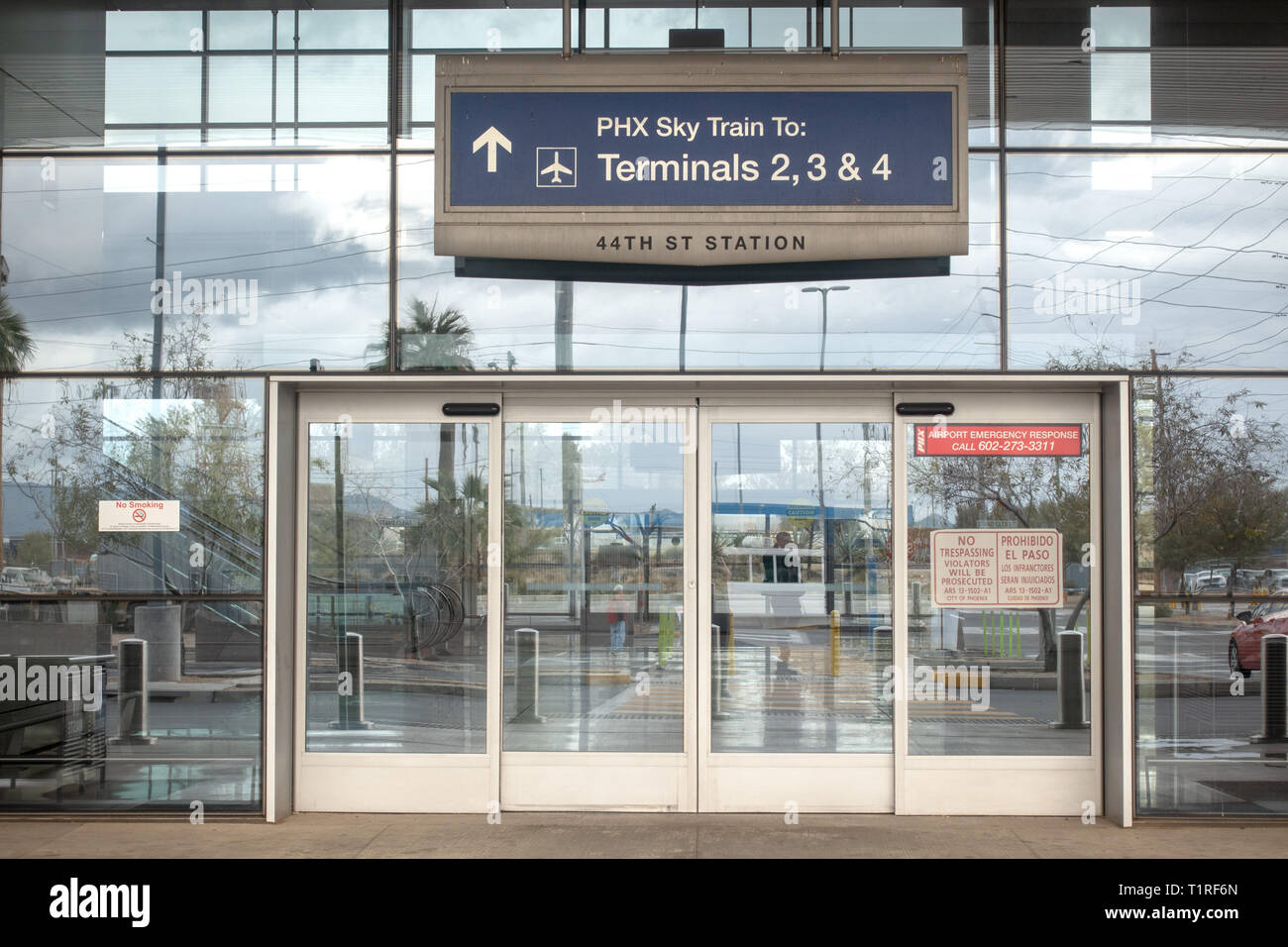 Sky Harbor Airport, Phoenix valley metro transit system terminal