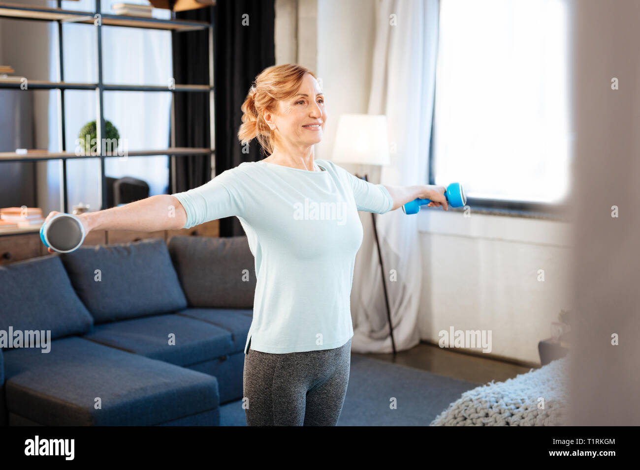 Single lonely mature woman hi-res stock photography and images - Alamy
