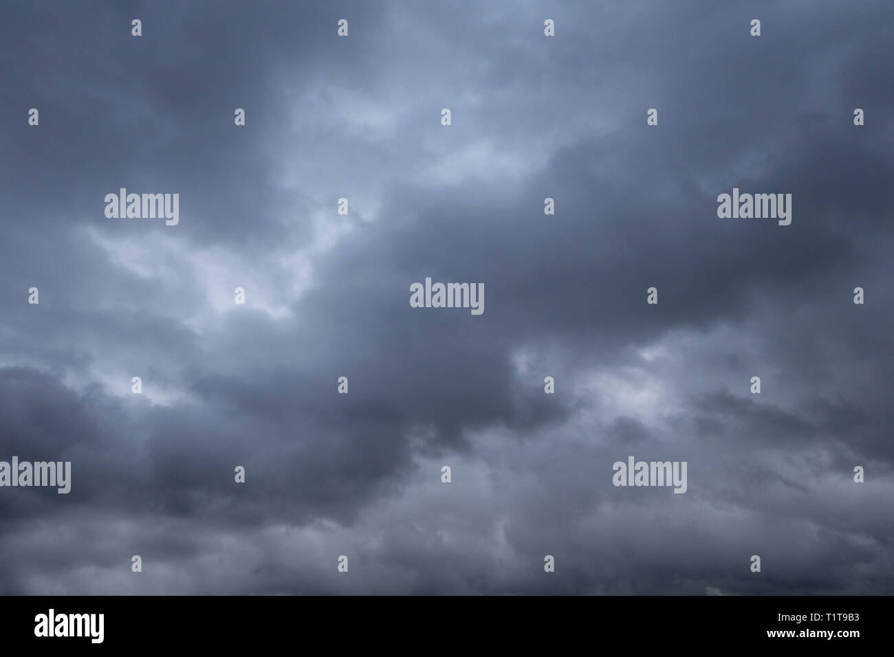 Nimbostratus clouds hires stock photography and images Alamy