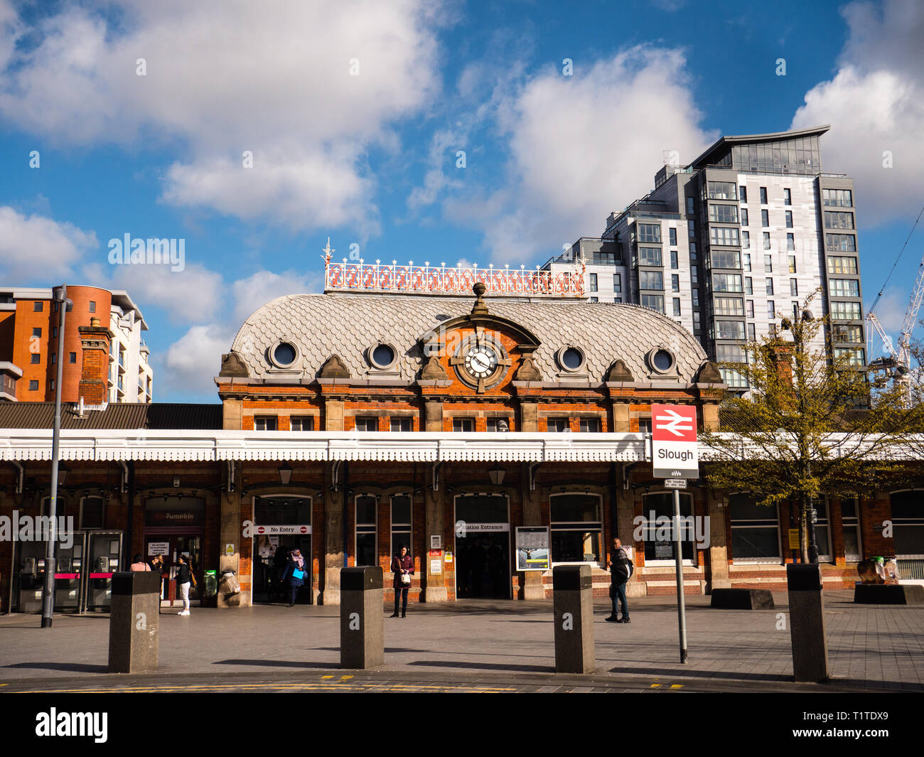 Slough railway station hires stock photography and images Alamy
