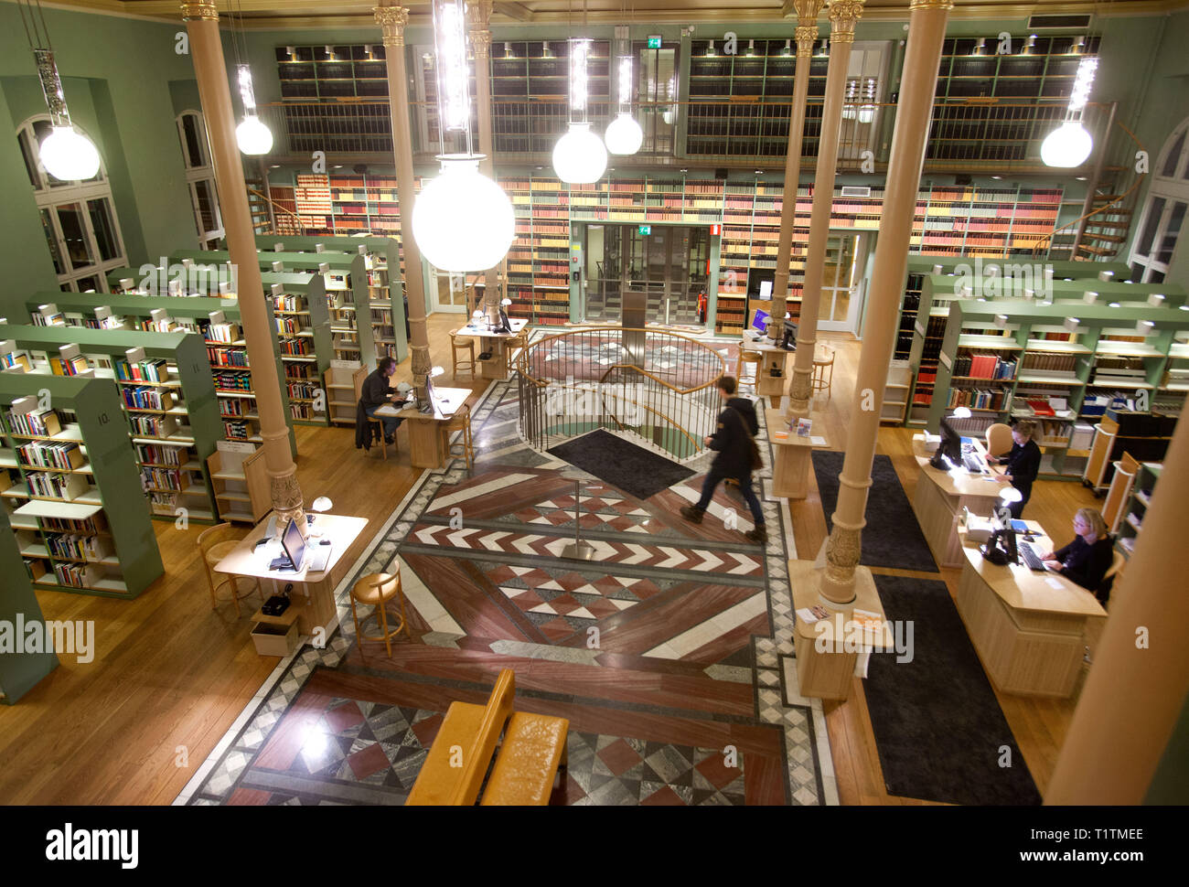 Riksdagsbiblioteket är Sveriges riksdags bibliotek, med uppdrag att i första hand förse riksdagen med goda beslutsunderlag/ Riksdagsbiblioteket is the Swedish Parliament's library, with the task of primarily providing the Riksdag with sound supporting documents. Stock Photo