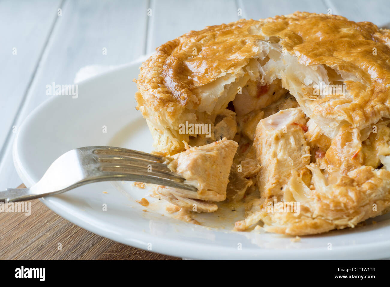Midweek chicken pie recipe Stock Photo