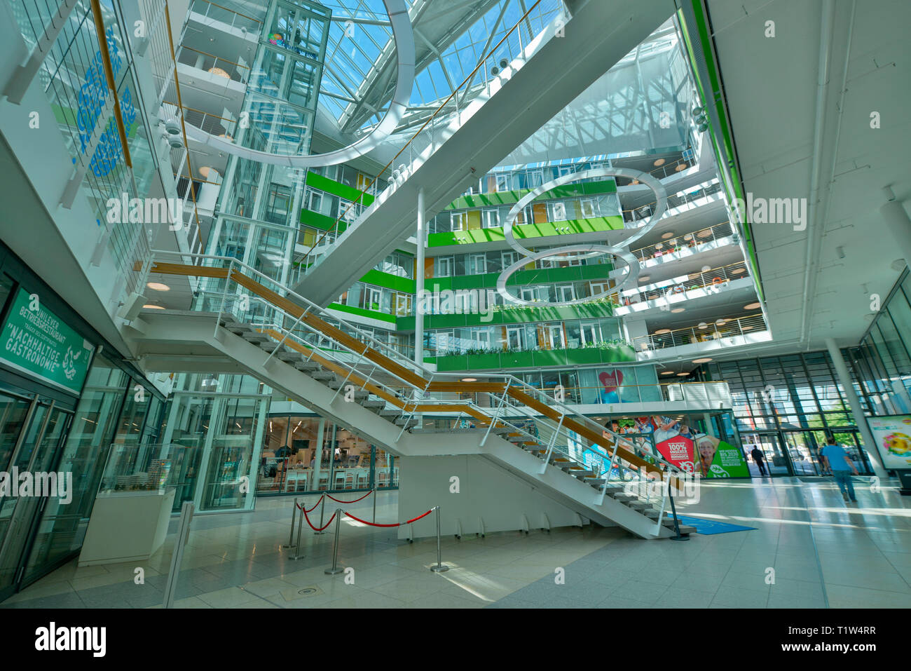 Unilever Haus Strandkai Hafencity Hamburg Deutschland Stock Photo Alamy