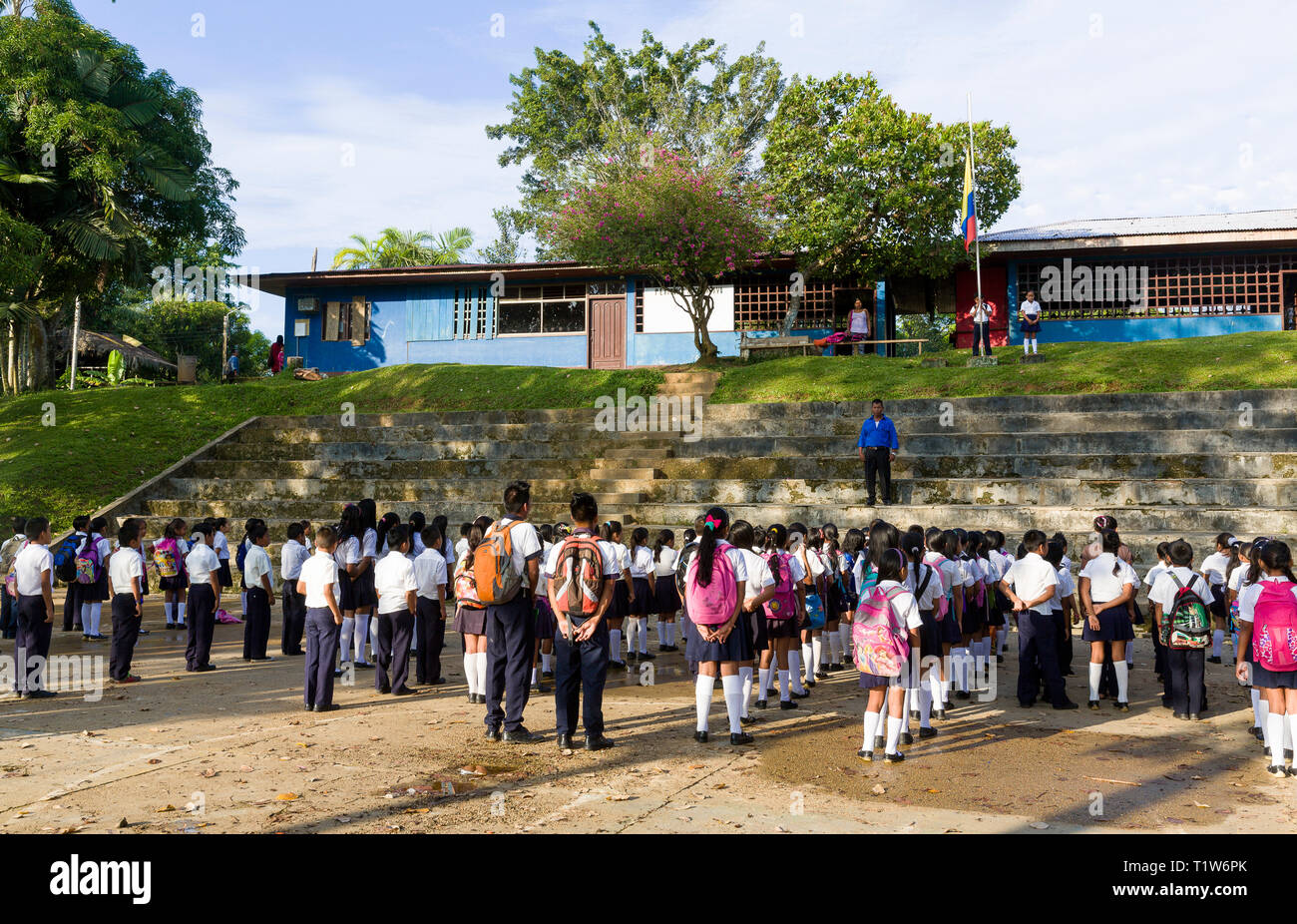Colombian school girl uniform hires stock photography and images Alamy
