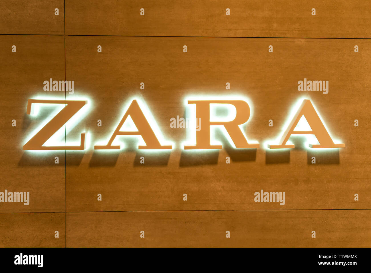 Koblenz Germany 15.12.2018 - Zara store logo in Luxury shopping center in  the heart of the city Stock Photo - Alamy