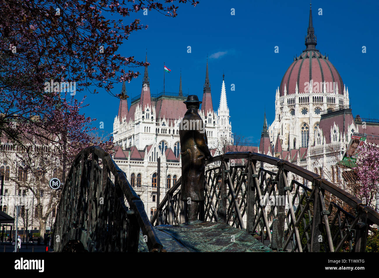 Budapest Hungary April 2018 Monument To The Former Prime Minister Imre Nagy Pensively 
